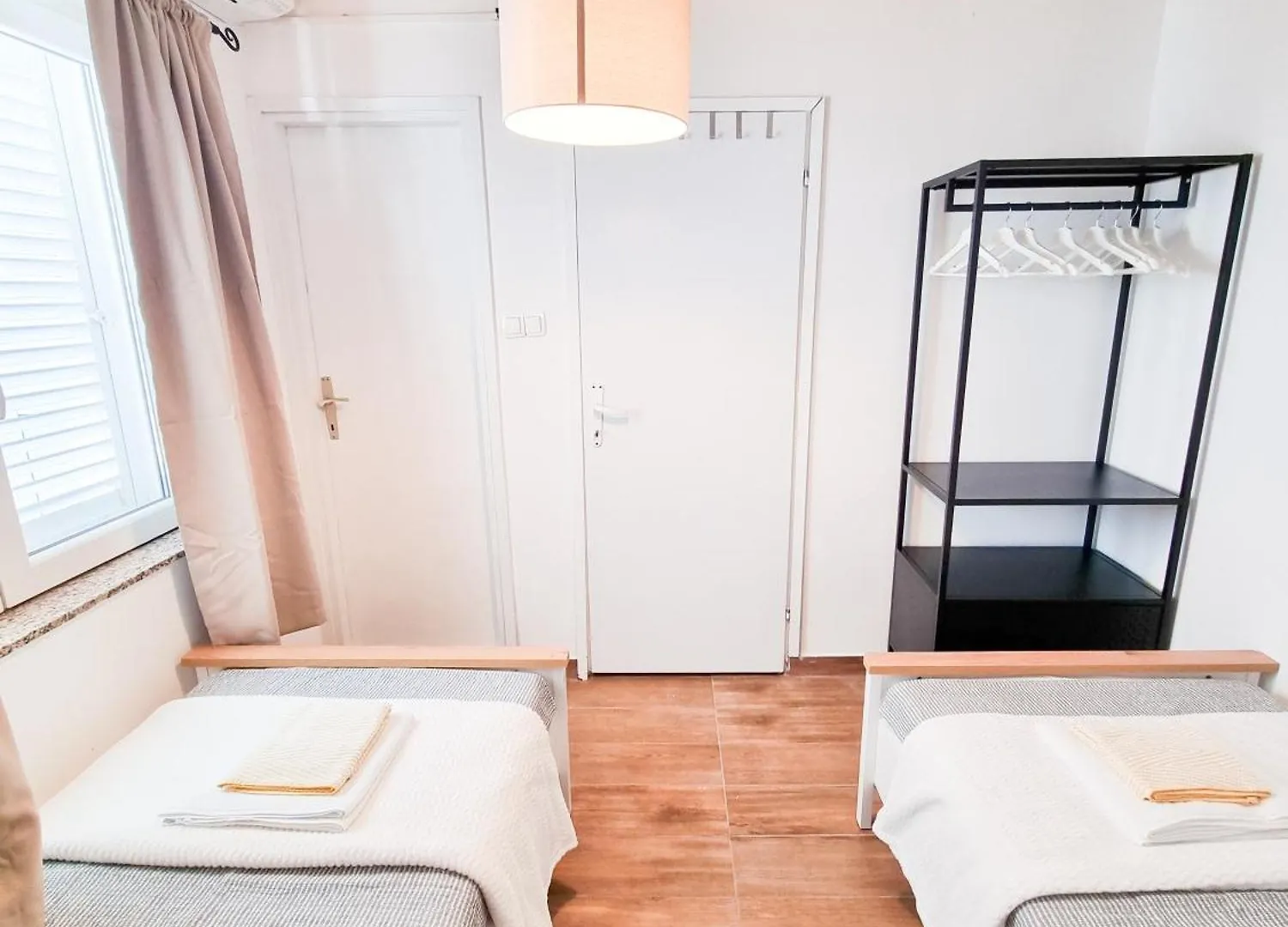 Сasa de vacaciones Holiday House Milan Pinezići Croacia
